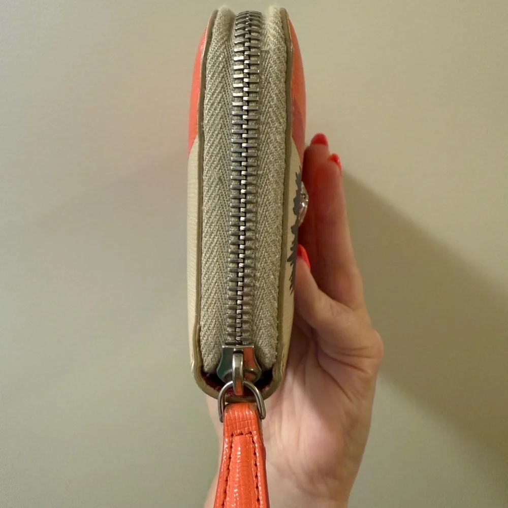 *Rare* Fendi Monster Long Wallet - Picture 4 of 10